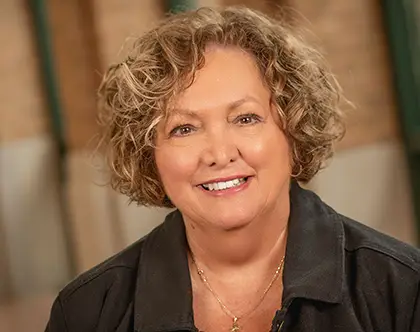 Vicki Roth portrait.